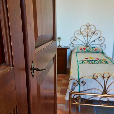 Azienda Agricola Perconti Farm stay *