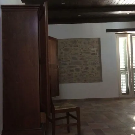 Alojamento de Turismo Rural Azienda Agricola Perconti Cellino Attanasio